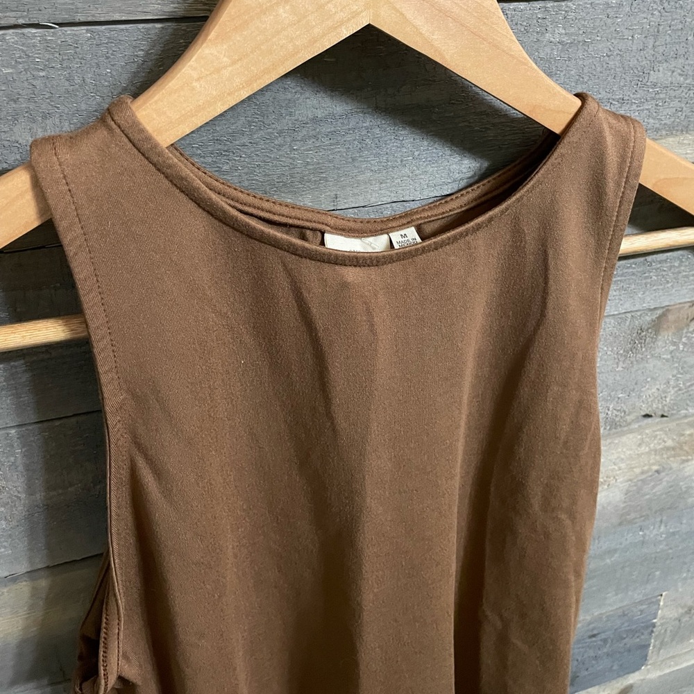 Brown Tank